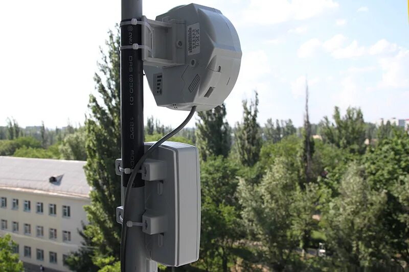 Ubiquiti powerbeam m5-400 25dbi. Антенна точка точка. Беспроводной мост wi-fi ретранслятор усилитель точка к точке. Точка точка антенна. Ubiquiti bullet m2.