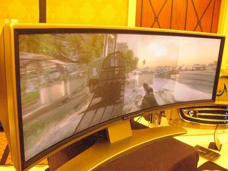 Солнечный монитор последние изображения. Alienware изогнутый монитор 2008. сверхширокий монитор alienware 2008. сверхширокий изогнутый монитор alienware 2008. монитор алиенваре 2008.