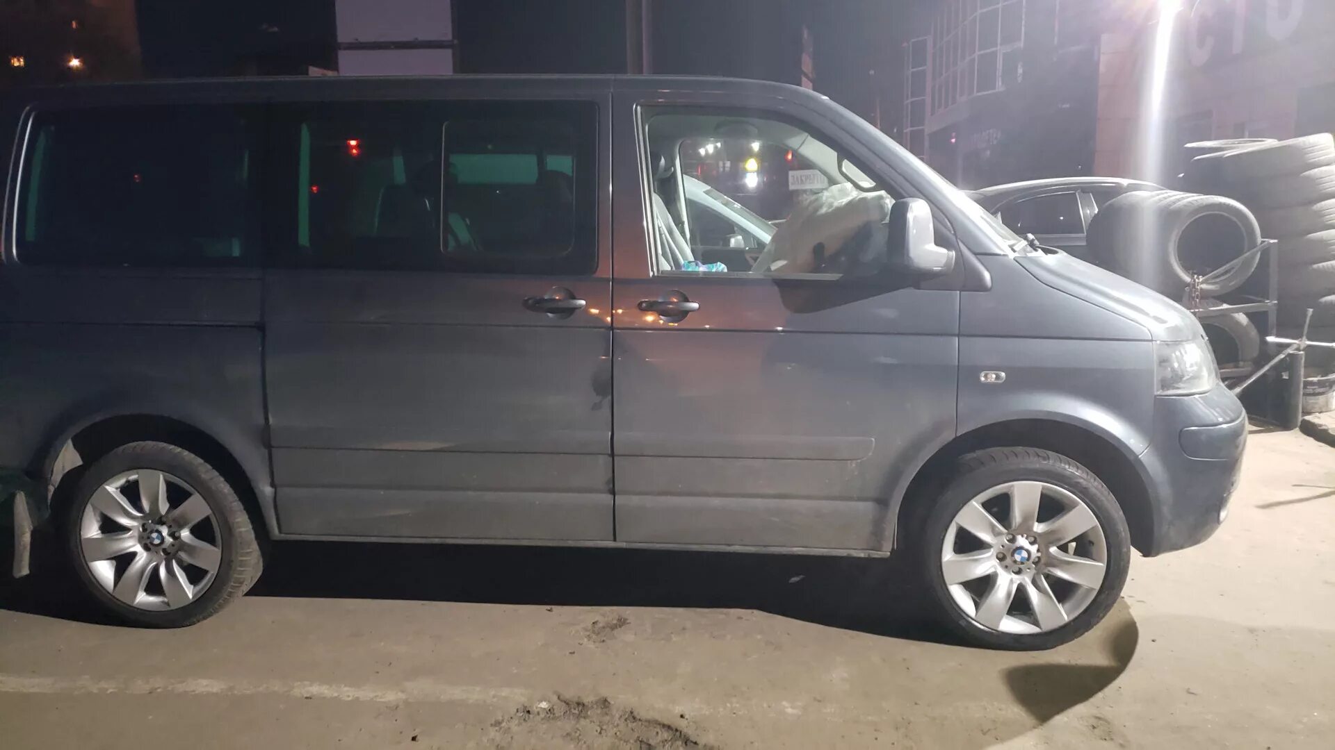 T 5 17. Volkswagen multivan t5 2005 года. R18 vw transporter. Vw multivan t5 abt. T5 транспортер 225 65 r17.