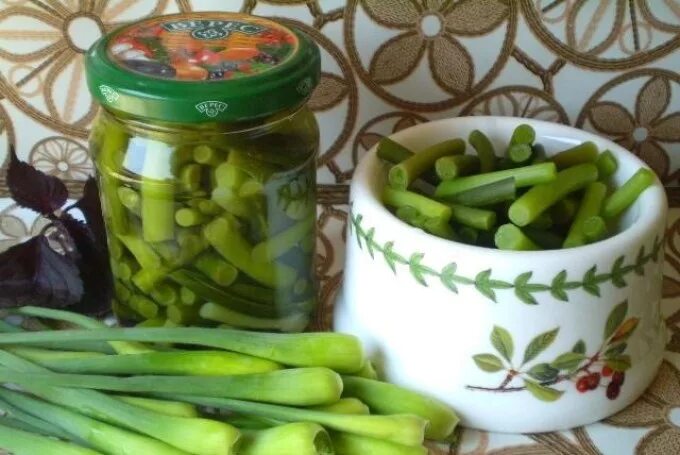 Закуска на зиму из чесночных стрелок