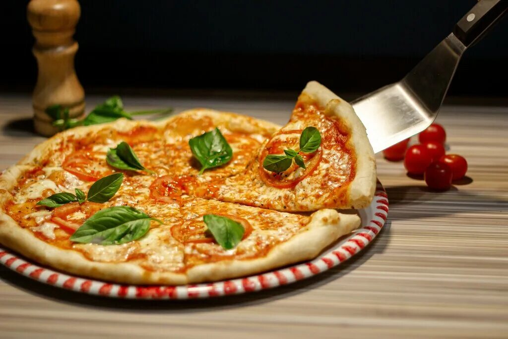 правильная пицца селигерская. пиццерия на московской. московская пицца. пиццерия на дубровинского курск. корнели пицца химки.