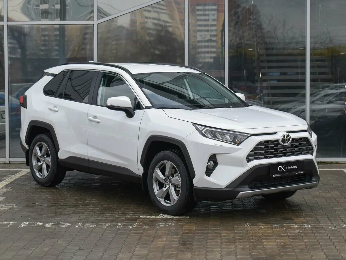 Рав центр. Toyota rav4 2022 белая. Рав 4 2022 белый. Новый Тойота рав 4 2022 белый. Тойота rav4 белый 2022.