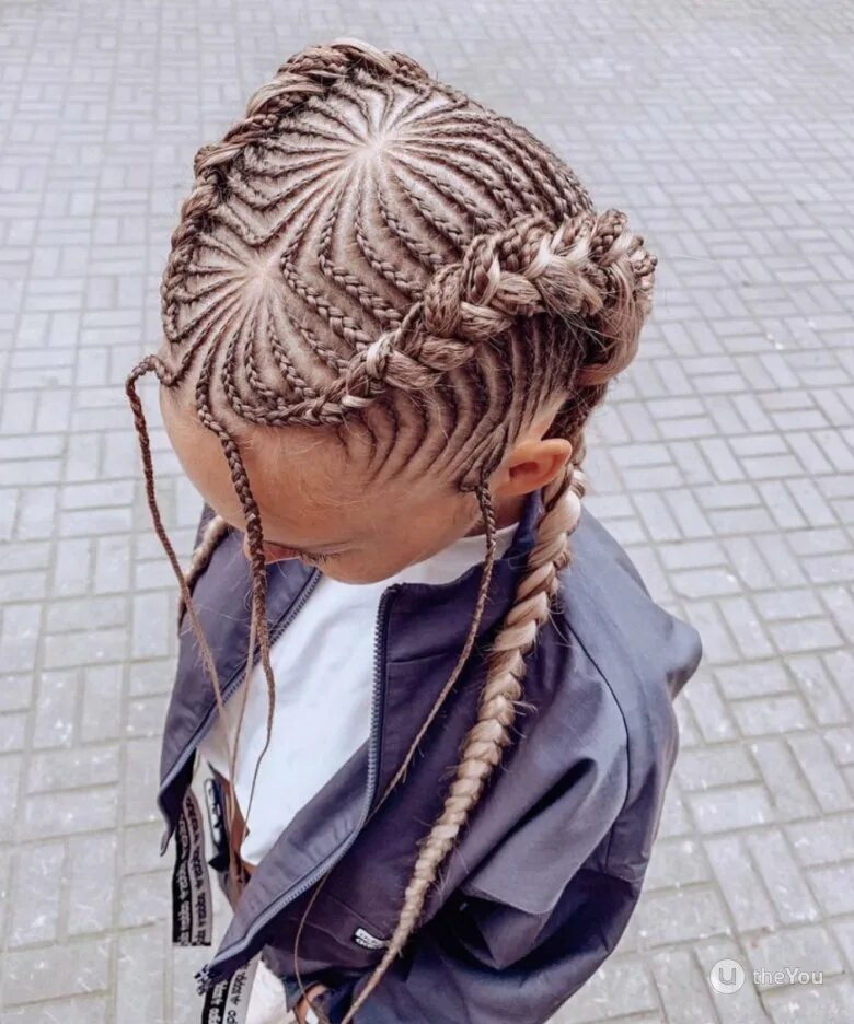 Девочка с косичками. Причёски для девочек на длинные волосы. Две косички для девочек. Детские прически с косичками. Маленький косой.