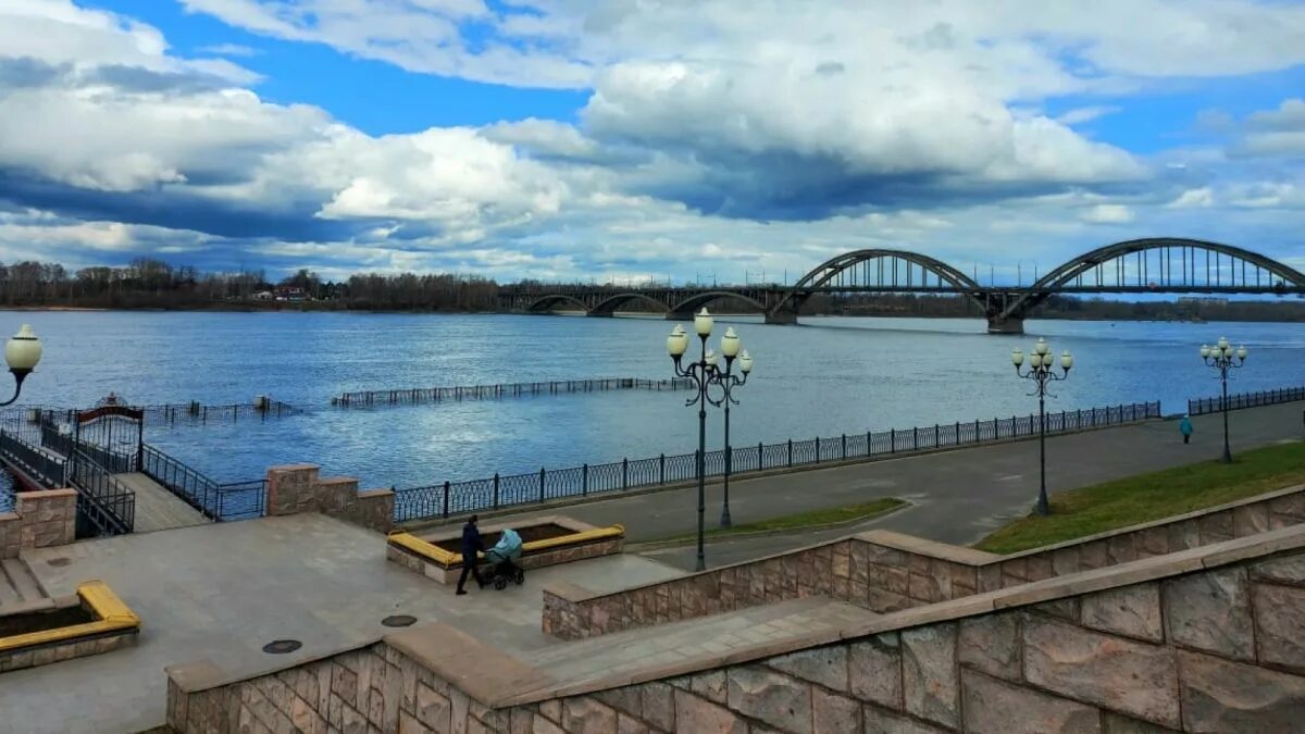 Ярославль волга и которосль. Работы в ярославле за волгой. Работы в ярославле за волгой. Река которосль ярославль. Самые красивые города на волге.