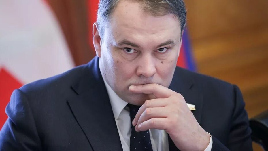 Вице спикер думы. Вице-спикер госдумы петр толстой. депутат толстой петр олегович. петр толстой госдума. вице спикер гд петр.