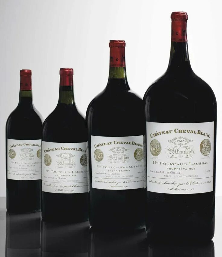 Bottles of Petrus Etiquette vin, Vignoble français, Vin millésime