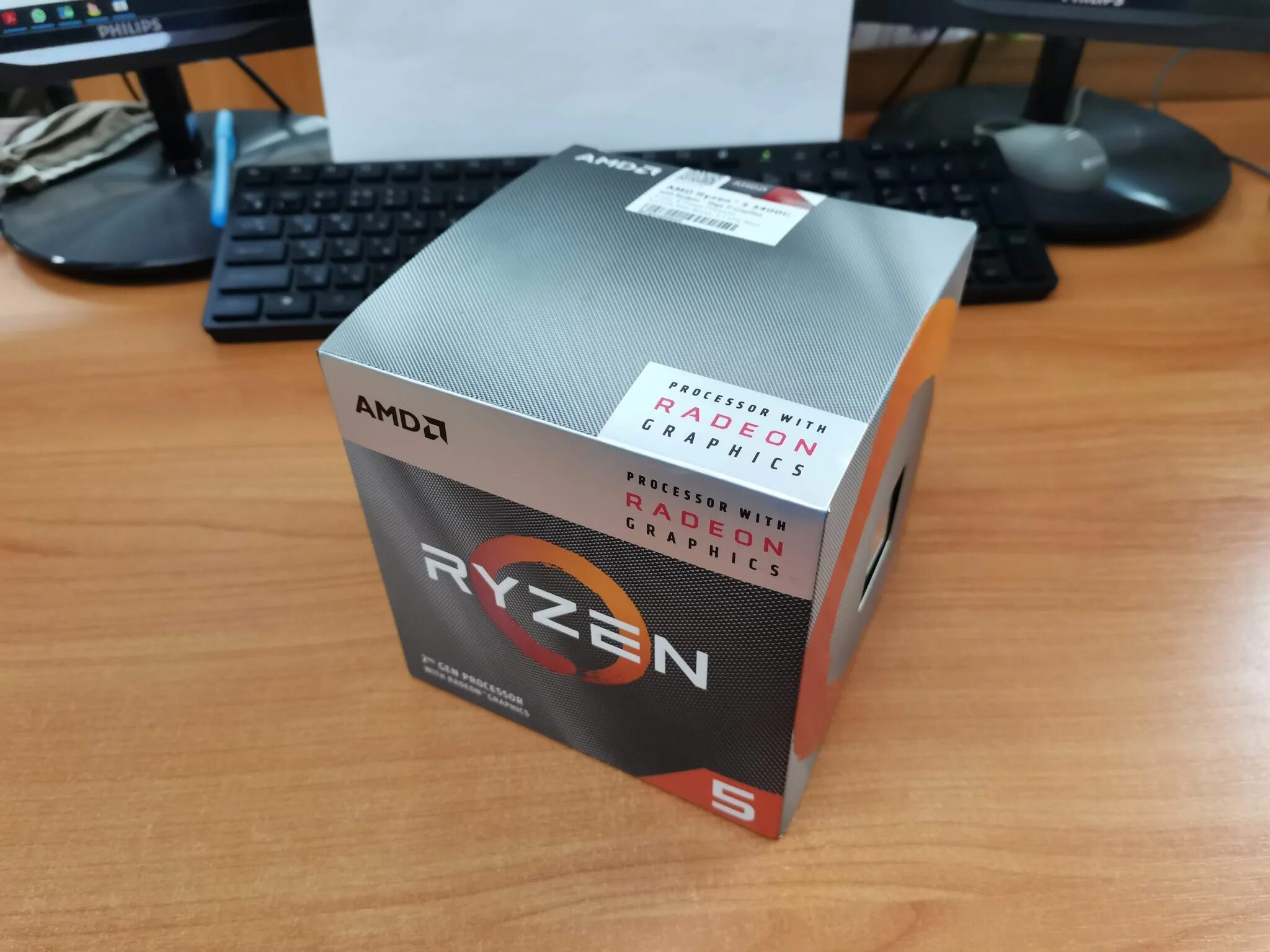 Ryzen 5 3400g. AMD Ryzen 5 3400g OEM. Ryzen 5 3400g коробка. Процессор АМД райзен 5 3400g. 5 3400g купить