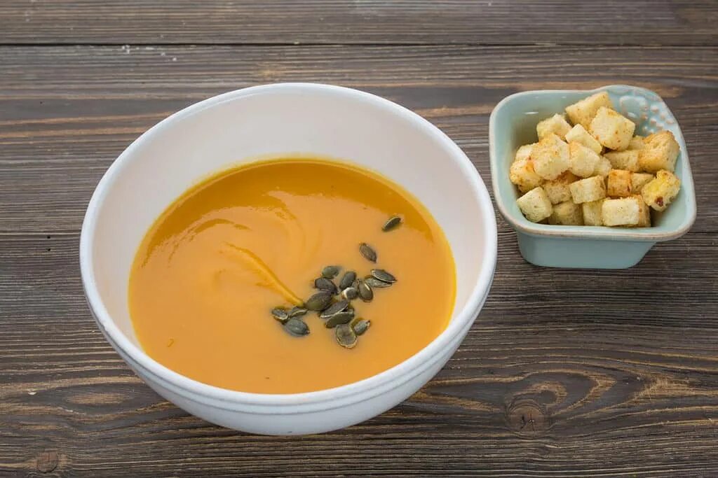 Рецепт супа пюре из тыквы и картофеля. Тыквенный суп-пюре. тыквенный крем-суп 300мл. суп пюре из тыквы. суп пюре с тыквой.