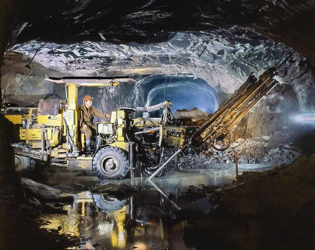 рудник северный город заполярный. рудник северный город заполярный. кольская гмк заполярный рудник северный. рудник северный глубокий кольская гмк.