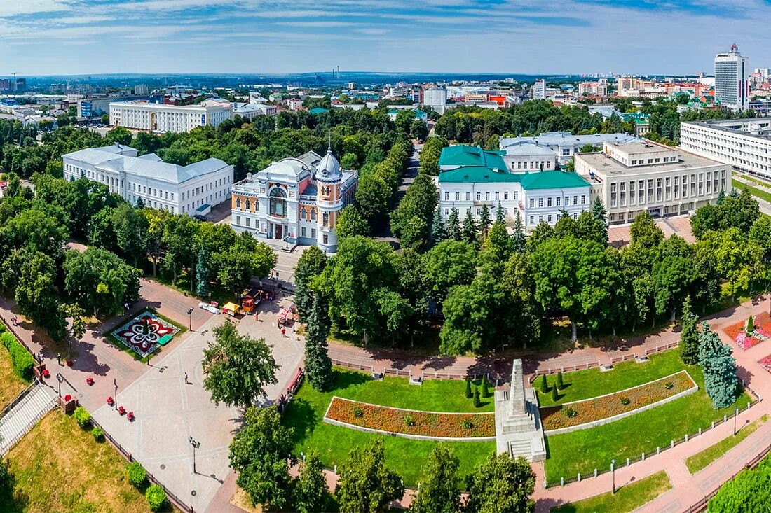 Чем известен ульяновск. Бульвар венец Ульяновск. Ульяновск центр. Ульяновск центр города. Новый венец Ульяновск.