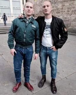 Что носят правые