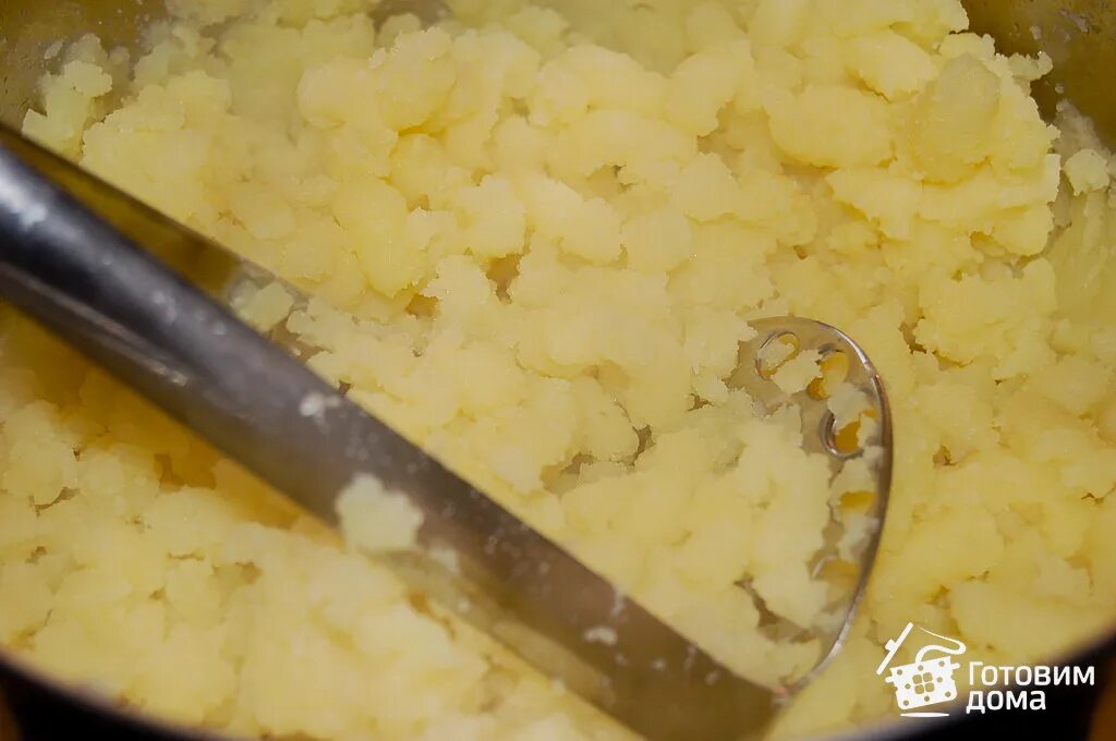 Роллтон пюре картофельное 40 г. Гороховая толченка. Пюре с морковкой и луком. Пюре на воде. Пюре картофельное с морковью фото.