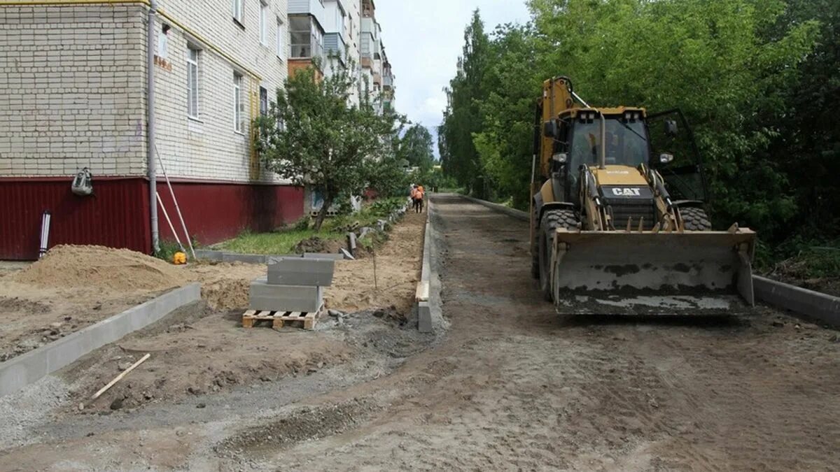 Узнай рыбинск. Проспект революции 50 рыбинск. рыбинск благоустройство. благоустройство двора многоквартирного дома. ремонт дворовых территорий.