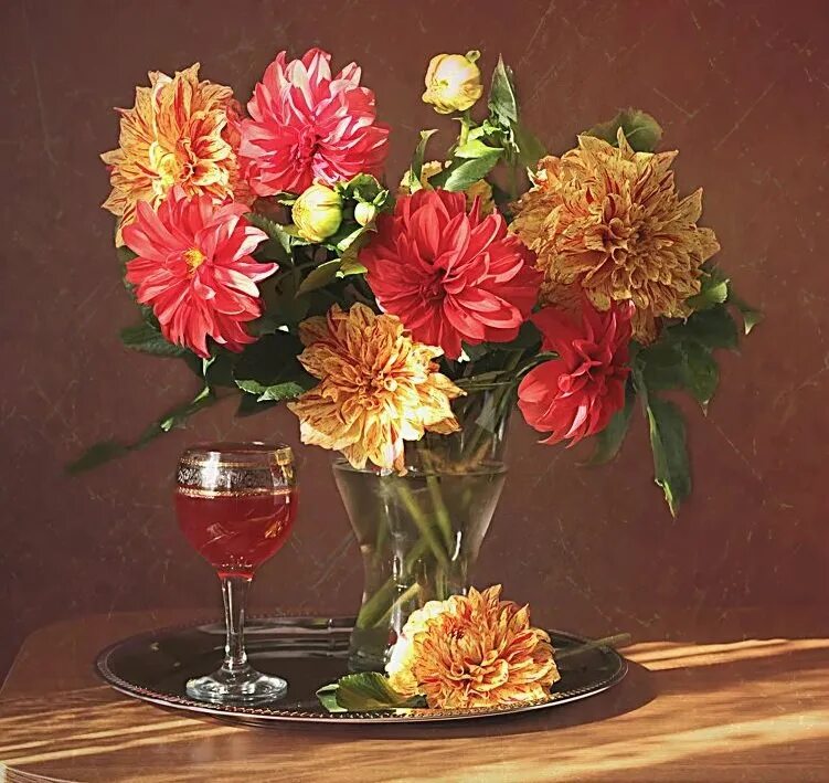 Георгины в вазе фото Series Season dahlia by Daykiney Flower painting, Flower wallpaper, Flower photo
