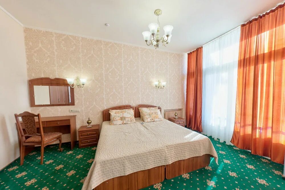 Пиво полтава. Полтава отзыв. Миргород санаторий полтава фото. Санаторий полтава-крым 3*. Полтава кафешки.