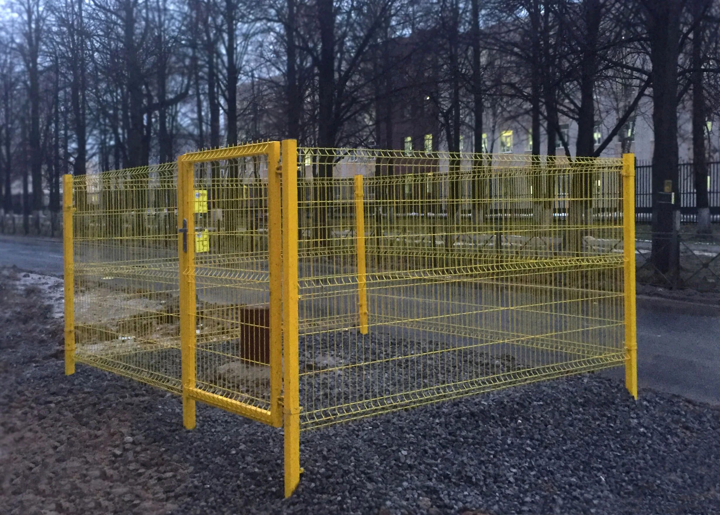 Забор газы. Транснефть забор 3 д. Ограждение территории. Сектор газа палестина забор. Газ забор.