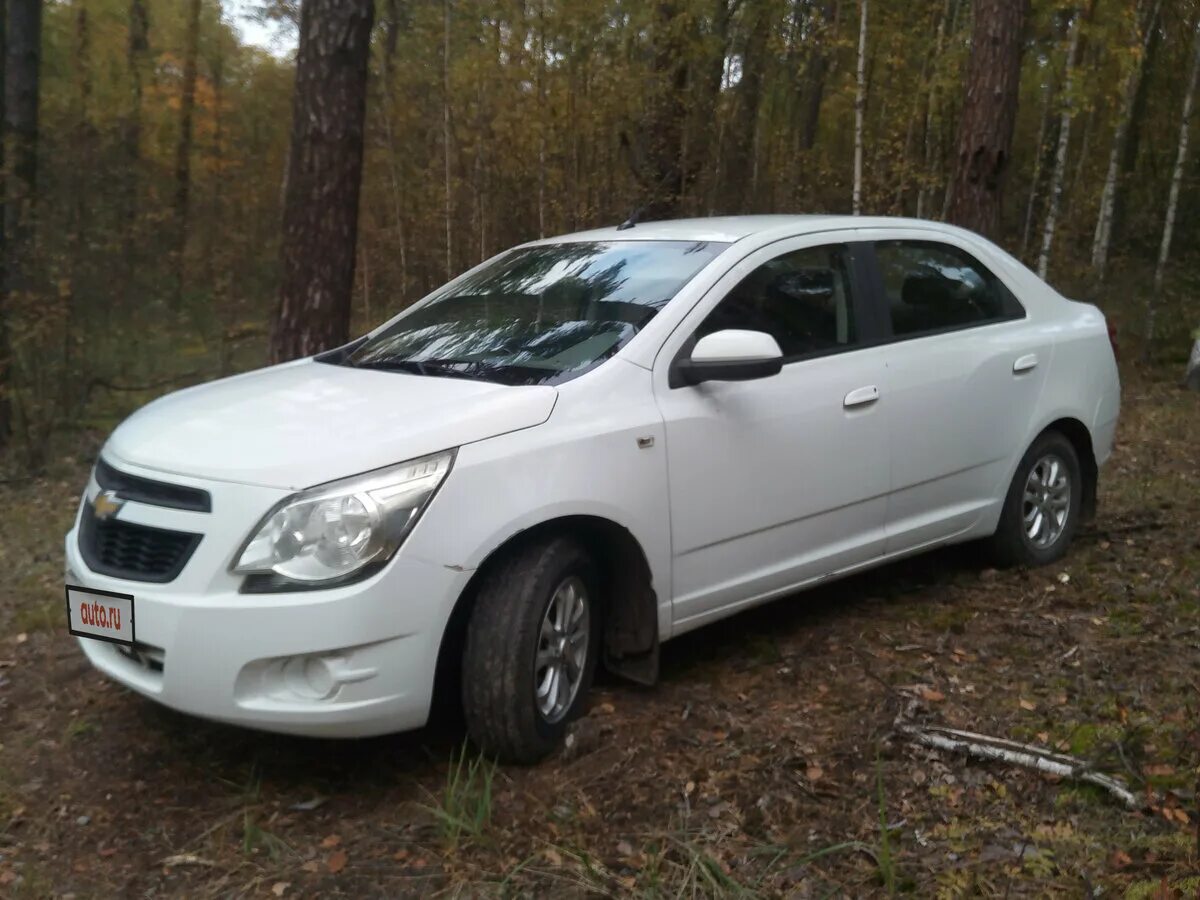 Шевроле кобальт купить в спб. Шевроле кобальт 2013. Chevrolet кобальт 2013. Chevrolet Cobalt 2013 White. Chevrolet Cobalt 2 2013.