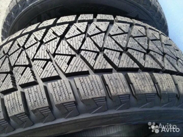 Купить резину зимние шины. Bridgestone Blizzak DM-v2 275/50 r22 111t. Бриджстоун близак ДМВ 2. Bridgestone Blizzak DM-v2. DM v2 Bridgestone 275.