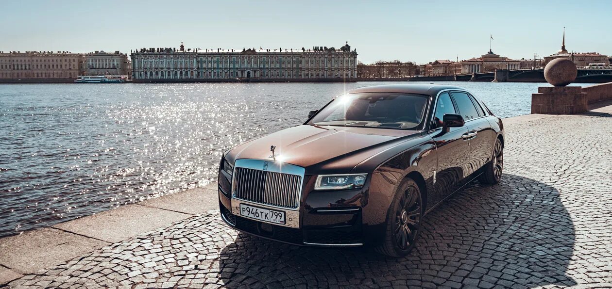 Роллс россия. Роллс Ройс в России. Rolls Royce малая морская 24. Rolls Royce Санкт Петербург. Роллс Ройс Валеев Санкт-Петербург.