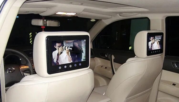 Телевизор портативный subini s 6081. Freelander 2 мониторы в подголовники. Цифровое tv в автомобиль. Вольво с телевизором. Машина телевизором видео.