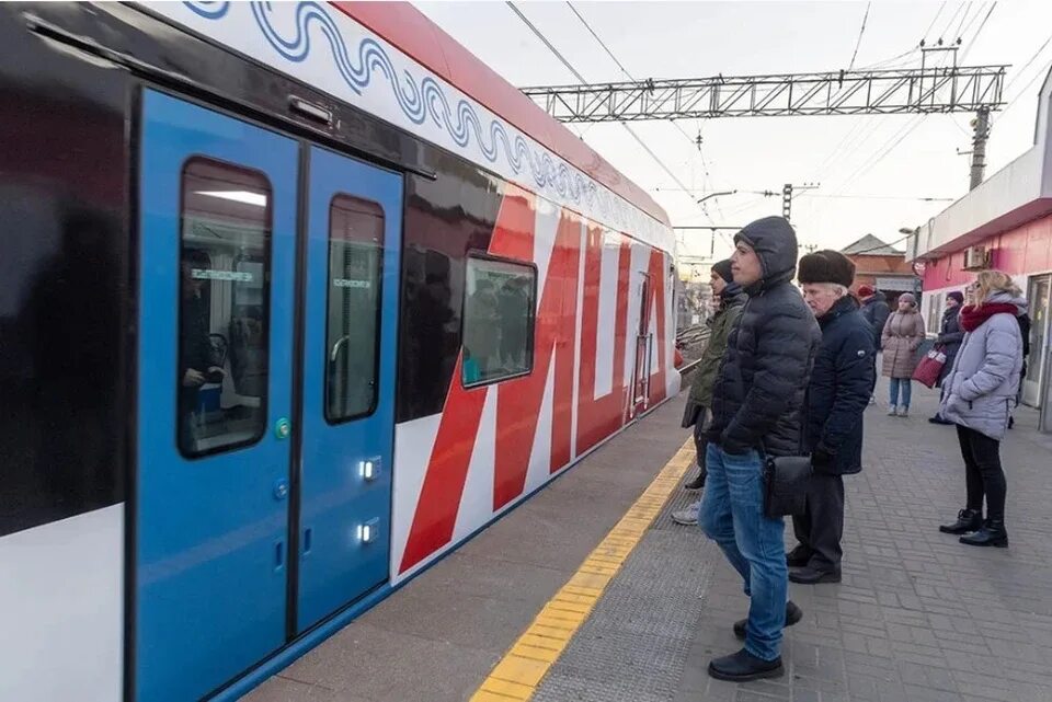 Мцд 4 аэроэкспресс. Высокоскоростной поезд. Мцд 4 аэроэкспресс. Станция метро окружная аэроэкспресс. Аэропоезд 2022.