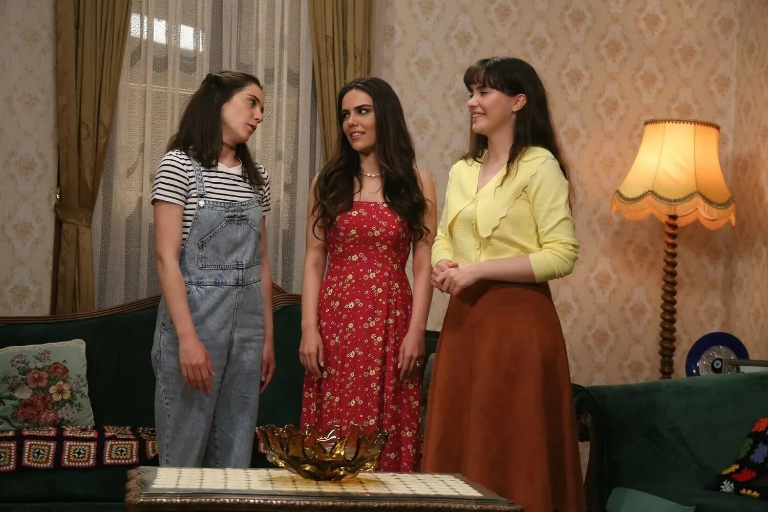 три сестры турецкий анонс серий. три сестры турецкий анонс серий. три сестры турецкий анонс серий. тюркан и сомер три сестры. три сестры турецкий анонс серий.