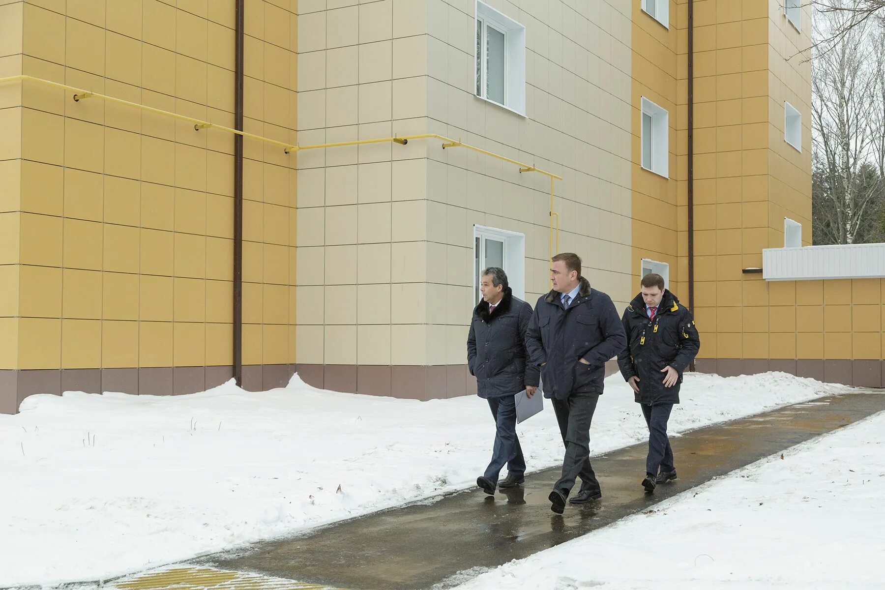 Служебное жилье Тула. Новомосковск врач Бельский. Тобольск служебные квартиры фото.