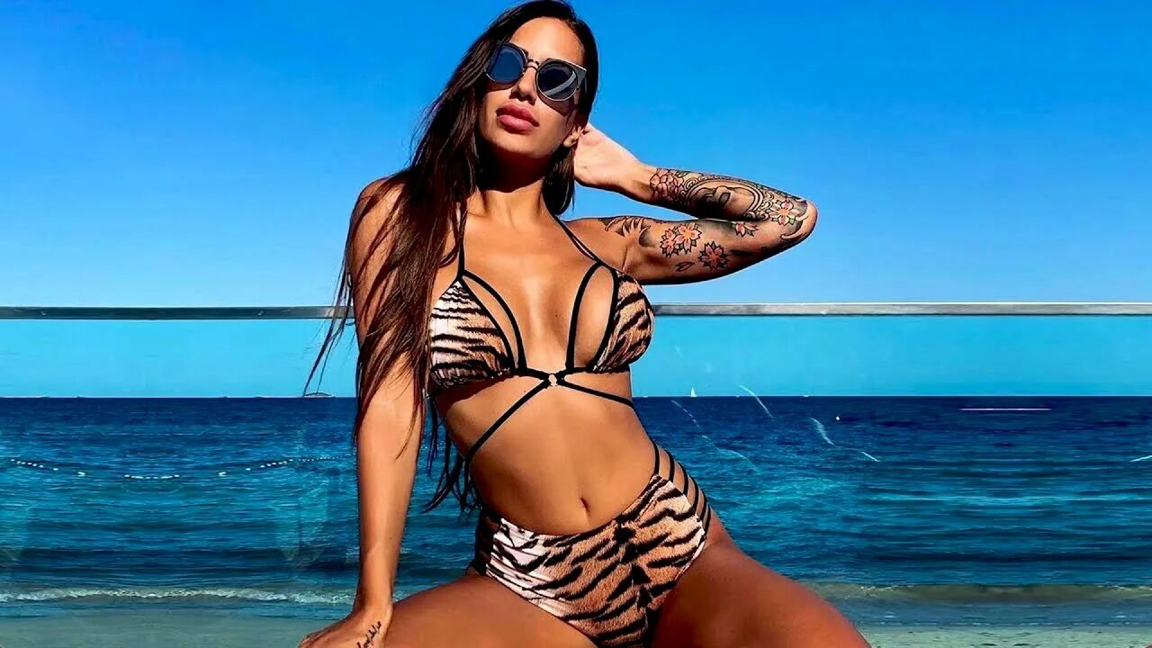 New summer mix. Хаус саммер 2019. Дип Хаус саммер микс 2019. Девушки Deep 2020 Summer. Дип Хаус вокал 2019.