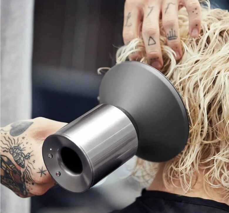 Фен дайсон с диффузором. Фен дайсон кудри. диффузор для фена dyson. фен дайсон с диффузором для кудрей.