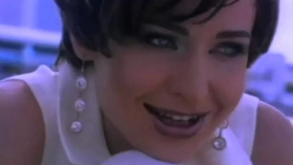 Алиса песню то. Алиса мон 1990. алиса мон 1997. алиса мон алмаз. алиса мон 1988.