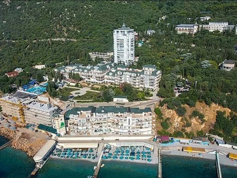Пальмира палас ялта. Ялта курпаты пальмира палас. Пальмира курпаты. Отель palmira palace resort & spa. Пальмира палас ялта.