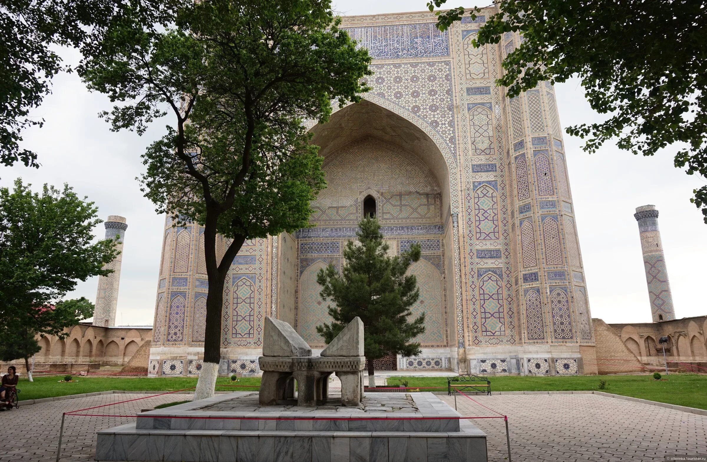 Карагач самарканд бухара мечеть. Медресе улугбека (гиждуван). Медресе улугбека самарканд. Краснодар самарканд. Улугбек расадхонаси самарканд.