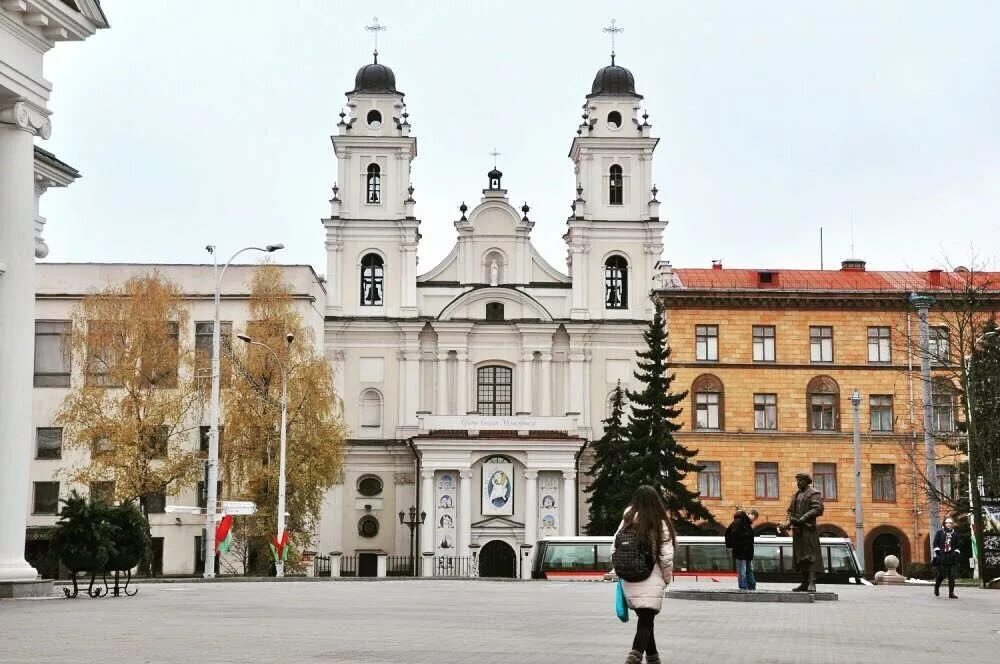 Костел девы марии в минске. Костел девы марии в минске. Минск костёл св. Католический костел минск девы марии. Архикафедральный собор святого имени пресвятой девы марии.