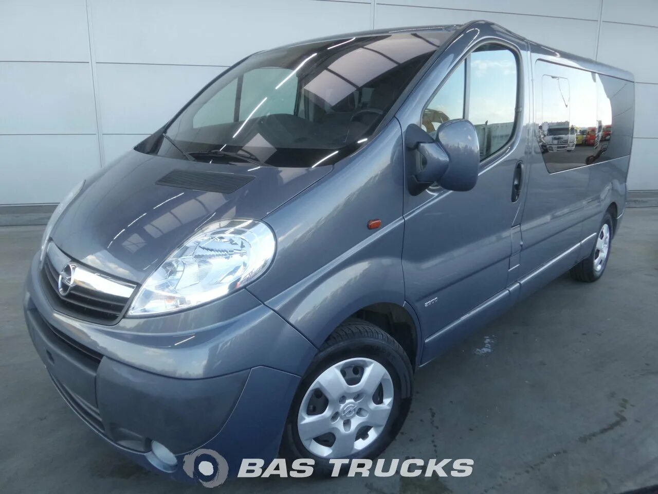 Виваро 2. Opel vivaro 1,6d 120hp. Opel vivaro 2. Opel vivaro 2013. Опель виваро 2.
