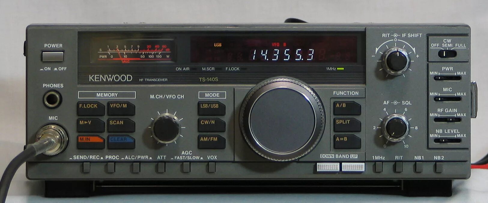 Кенвуд тс. Kenwood ts-140s. кенвуд тс 140 с. трансивер кенвуд тс140 с. kenwood transceiver.