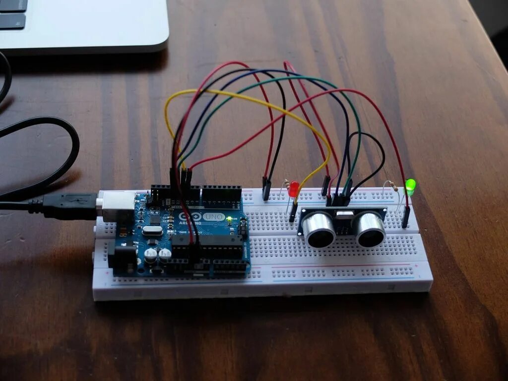Крутые проекты на ардуино. Робот hc-sr04 esp32. robot hc-sr04 esp8266. детектор лжи на ардуино. бомба для страйкбола на ардуино.