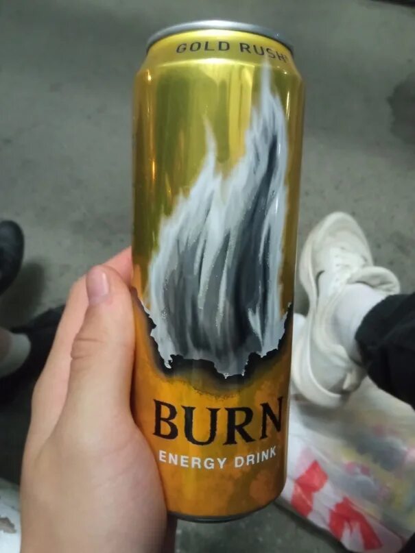 Burn напиток энергетический gold rush. Энергетик берн голд раш. Энергетический напиток burn 0,449л ж/б голд раш. Энергетик берн голд раш. Берн голд раш вкус.