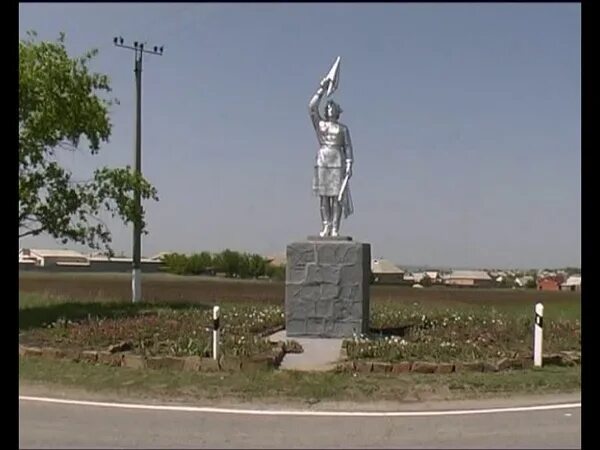 Матвеев курган на завтра. Матвеев Курган. Поселок Матвеев Курган Ростовской. Матвеев Курган памятник. Памятник в Матвеевом Кургане Ростовской области.