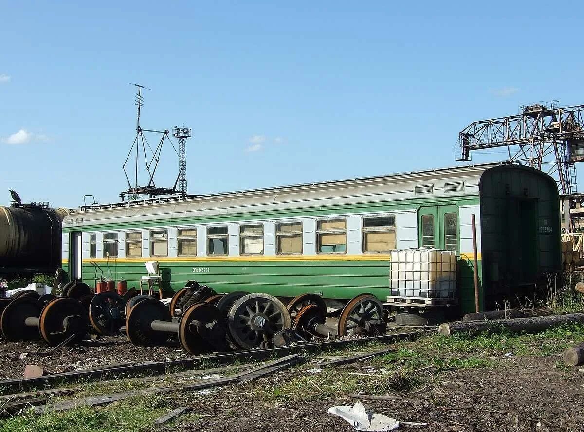 Бронка ЖД станция. Порезка вагонов эр2. Вагоны с металлоломом. Утилизация вагонов.