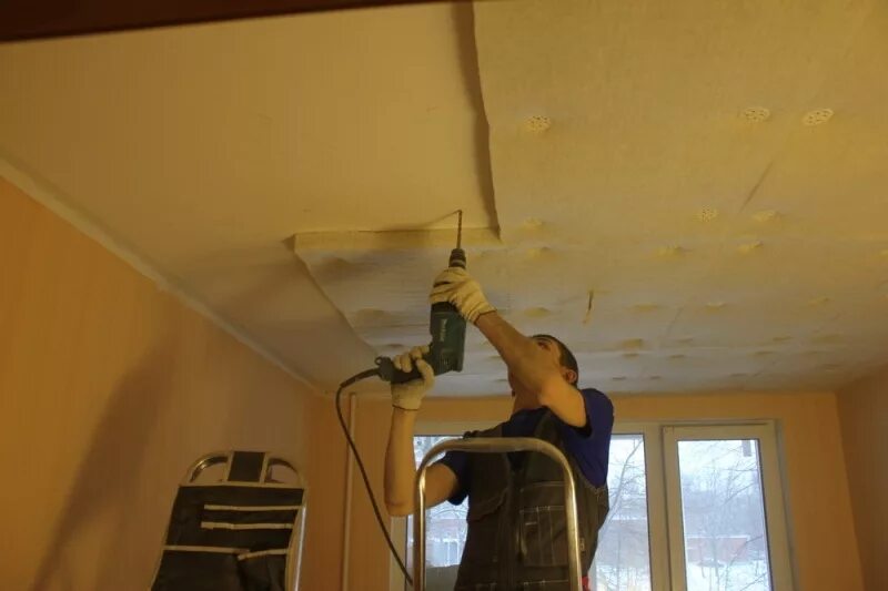 Звукоизоляция потолка от соседей. Шумоизоляция потолка в квартире под натяжной потолок. Шумоизоляция потолка в квартире под натяжной. Подвесной шумоизолирующий потолок. Натяжной потолок на шумоизоляцию.