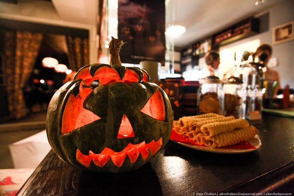 Тыквенный крем суп в ресторане. Шеф повар эрвин река море океан. Осенние блюда. Тыквенный ресторан. Кафе тыква чебоксары.