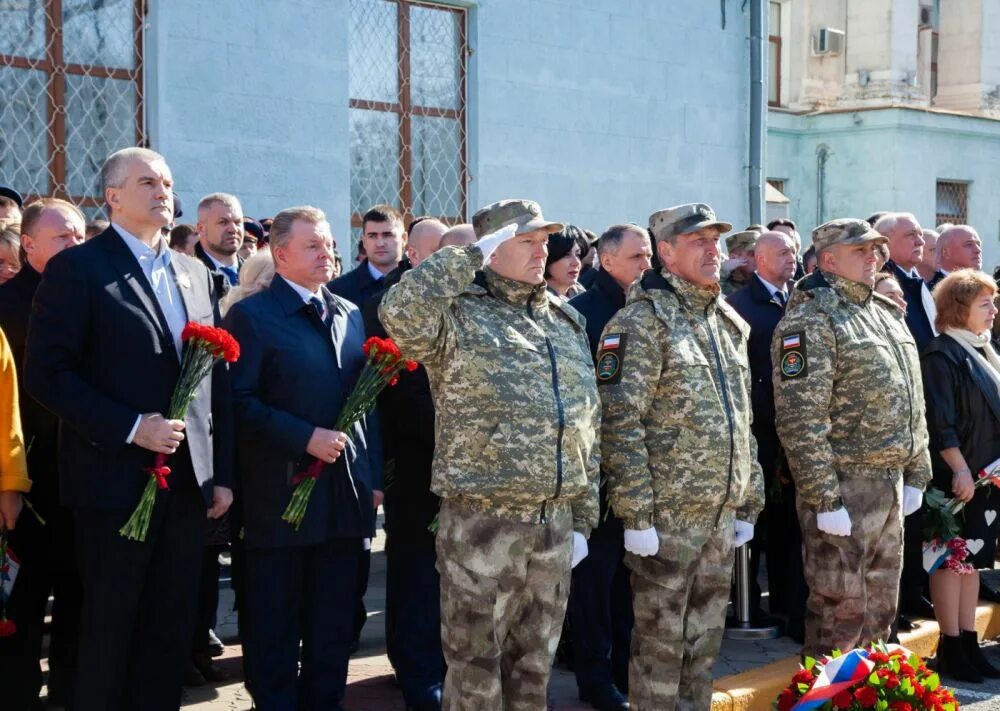 Симферополь сейчас новости. Крым возложение. Крымские события 2014. События в Крыму.