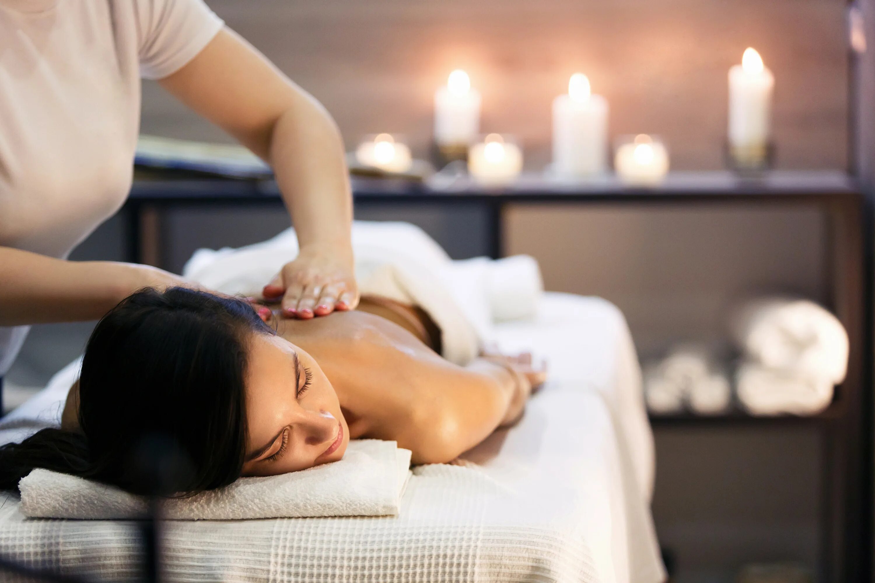 Красивый релакс массаж. Спа массаж. релакс массаж. релаксирующий массаж. spa массаж.