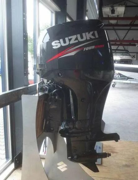 Сузуки 90 4 тактный. Лодочный мотор suzuki df90. Suzuki df90atl. Лодочный мотор suzuki df90. Suzuki df100atl.