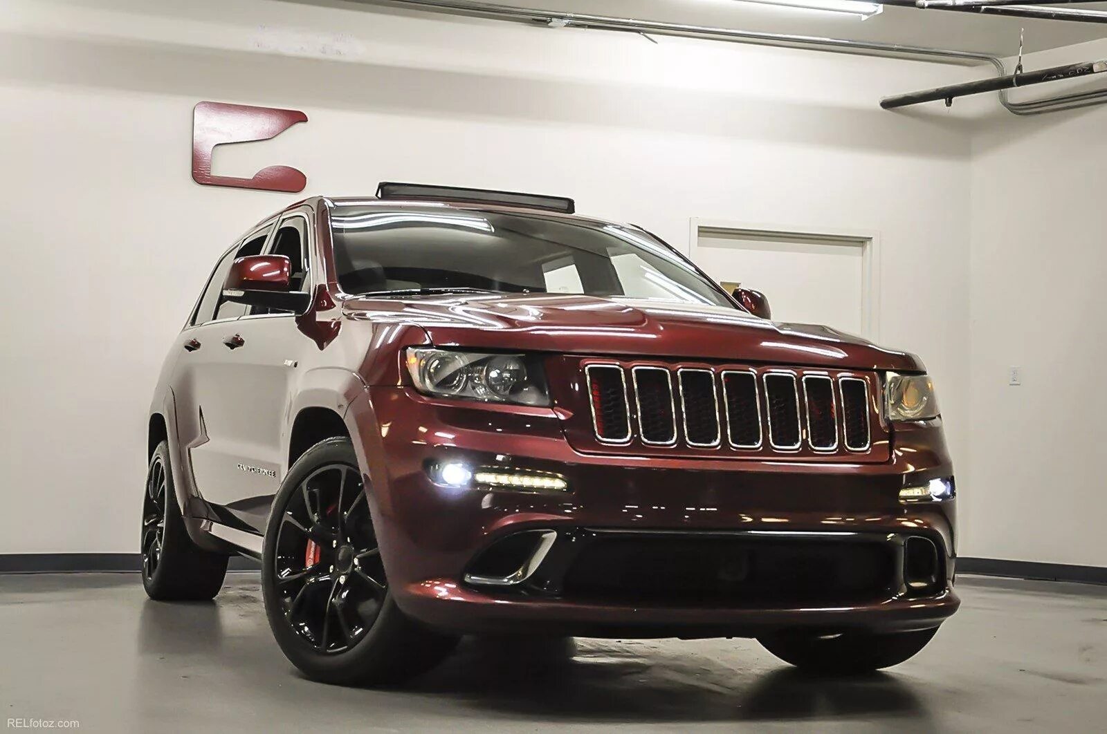 Джип Гранд Чероки srt8 2021. Jeep Grand Cherokee 2012 Tuning. Jeep Grand Cherokee srt8. Jeep Grand Cherokee srt8 2012. Купить чероки 2012