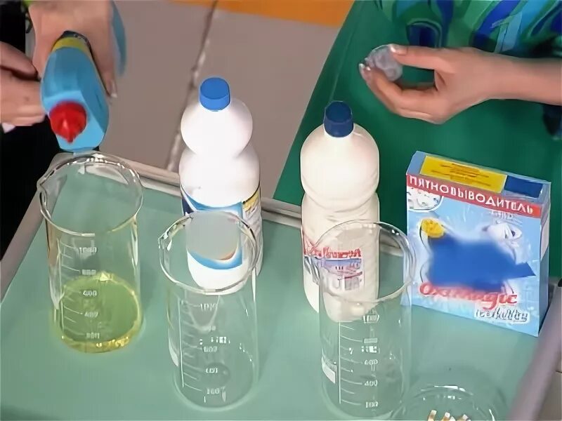 Можно добавлять белизну в бассейн. Белизна для бассейна. хлорка в воде. очистка бассейна белизной и зеленкой. зеленка в бассейн.