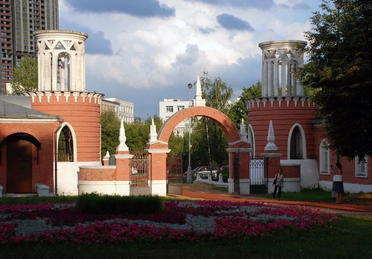 Воронцовский парк воронцовский парк 3 фото. Воронцовский парк в Москве. Усадьба воронцово в Москве. Воронцовский парк (парк-усадьба «воронцово»). Воронцовский парк Москва площадка.