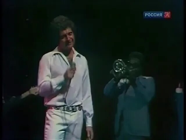 Выступление джо дассена. Joe dassin et si tu n'existais pas. Джо дассен. Дассен концерт в олимпии. Jo jo концерт питер май.