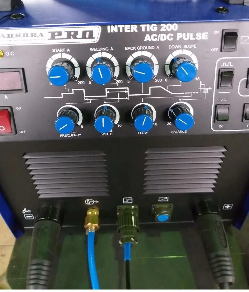 Aurorapro inter tig 200. Aurora Tig 200 AC/DC Pulse. Inter Tig 200 AC/DC Pulse. Аппарат аргонодуговой сварки AURORAPRO Inter Tig 200 AC/DC Pulse (Tig+MMA) MOSFET.