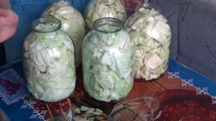 Asked for an announcement. The ads are not mine. I sell sauerkraut and saline. V